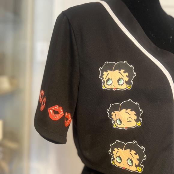 Never worn Betty Boop Crop top - Picture 2 of 5